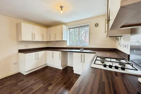 3 bedroom terraced house to rent, Aspenwood Close, Bamber Bridge, Preston, PR5