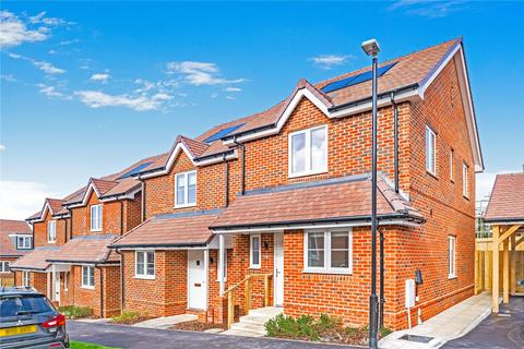 3 bedroom terraced house to rent, Potter Street, St. Leonards-on-Sea, East Sussex, TN37