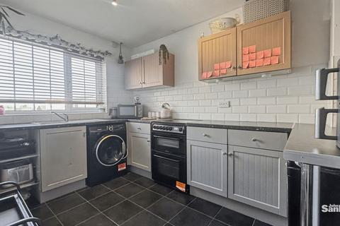 3 bedroom semi-detached house for sale, Pinxton Court, Mansfield, NG18