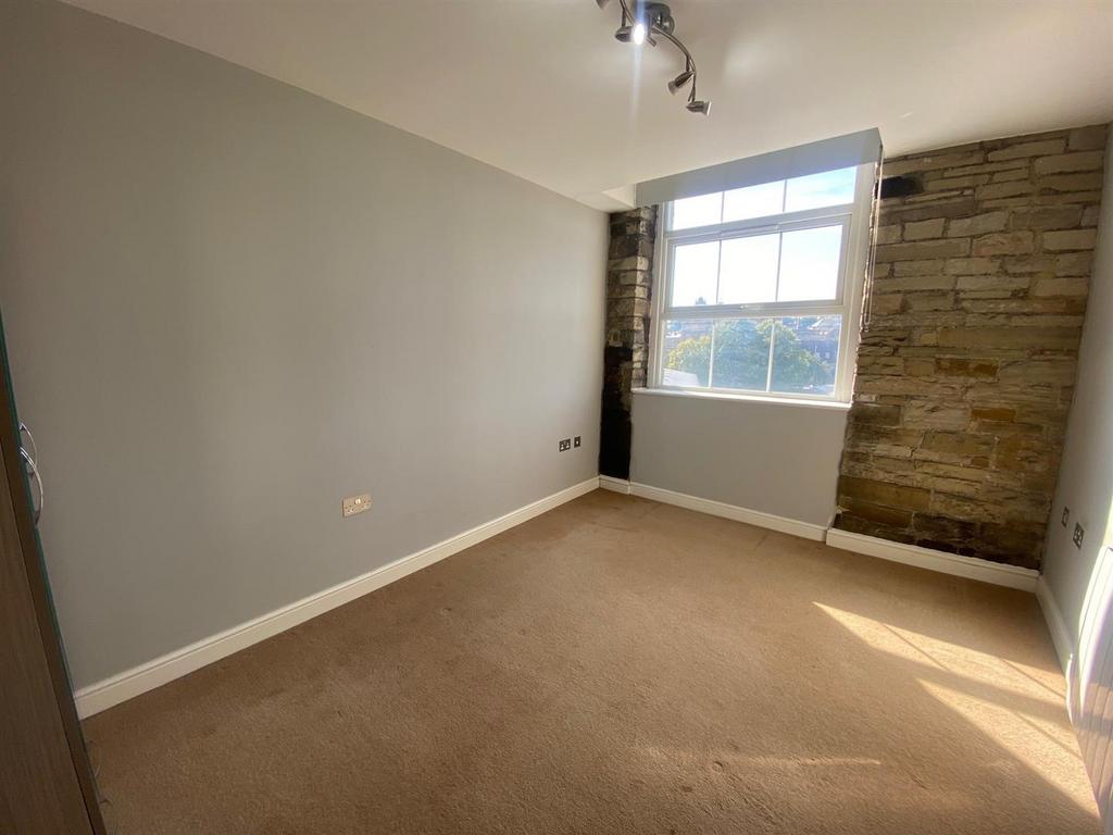 BEDROOM.jpg