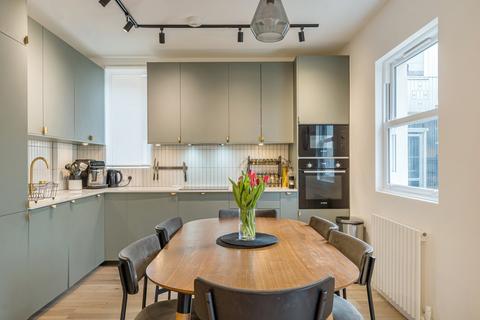 2 bedroom apartment for sale, Ravenscroft Road, Beckenham