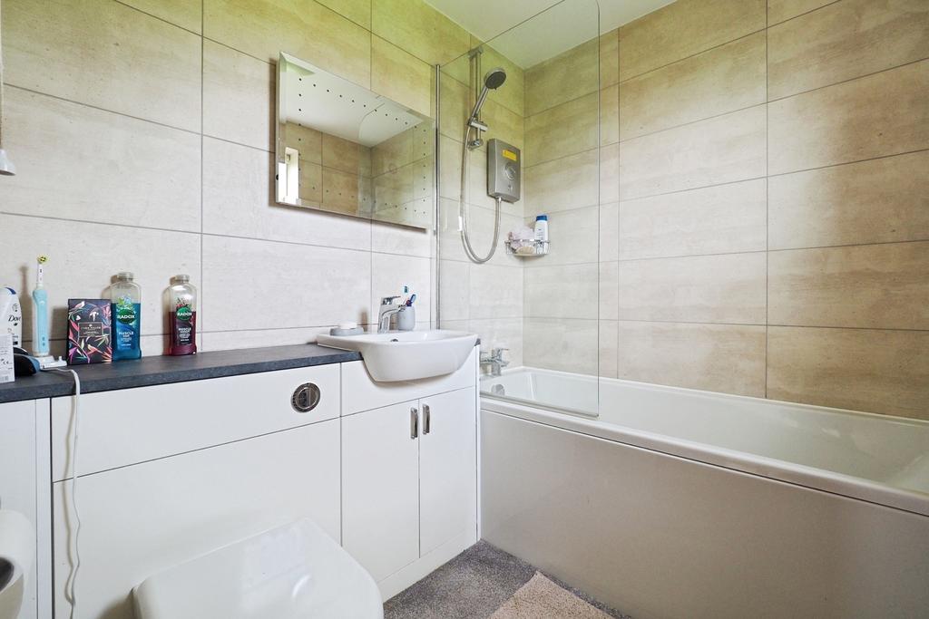 En-Suite Bathroom