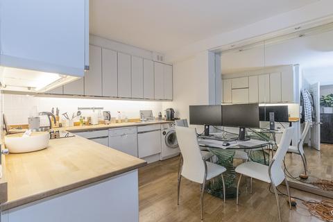 1 bedroom flat to rent, Belsize Square, London, NW3