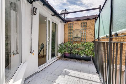 undefined, Romney Mews, London W1U