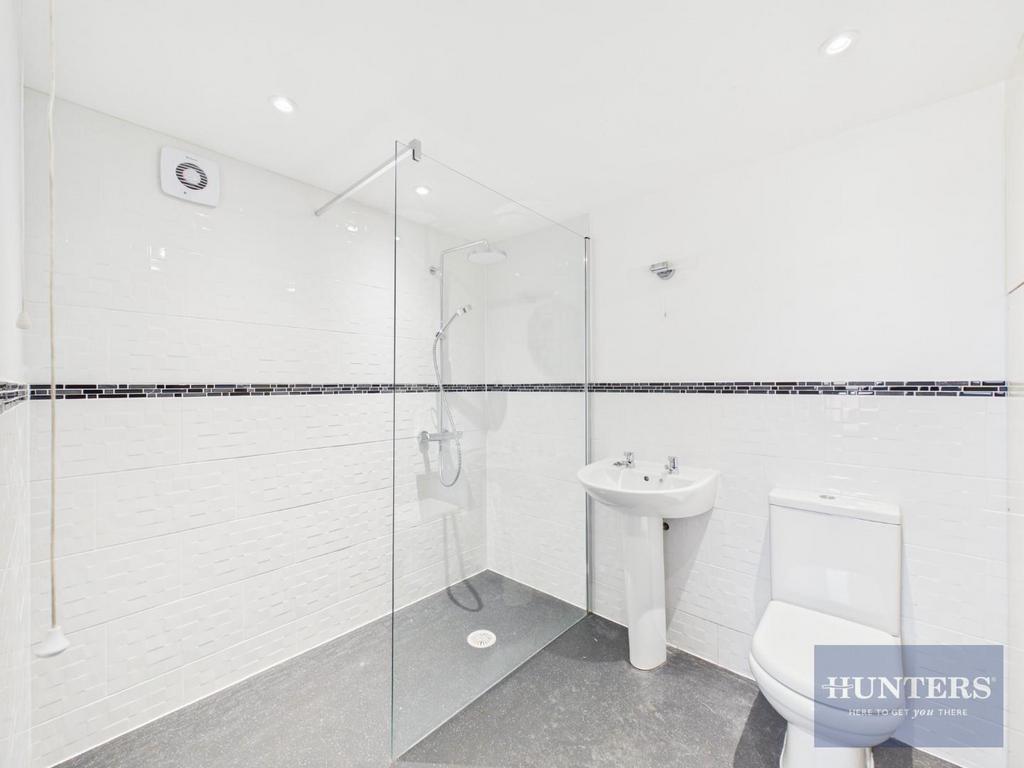 Bathroom (GF)