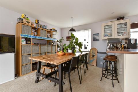4 bedroom terraced house for sale, Avenue Road, Sandown, Isle of Wight