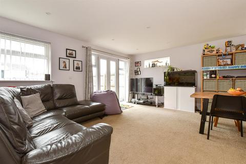 4 bedroom terraced house for sale, Avenue Road, Sandown, Isle of Wight