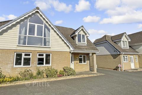 4 bedroom semi-detached house for sale, Bridge Mead Mews, Sandown PO36