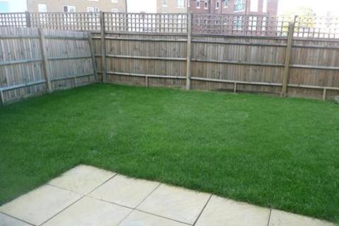 6 bedroom property to rent, Camberwell New Road, London SE5