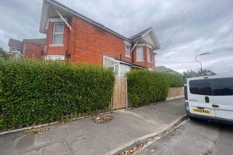 1 bedroom ground floor flat to rent, Irving Road, Bournemouth, BH6