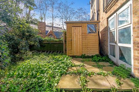2 bedroom flat for sale, Buxhall Crescent, London E9