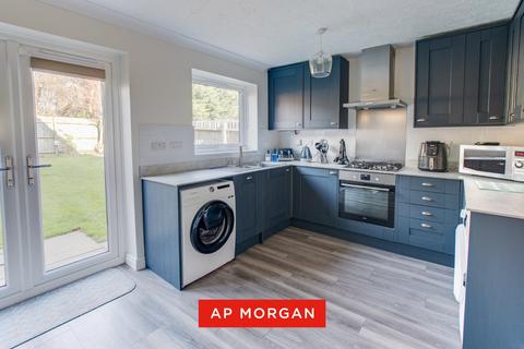 3 bedroom end of terrace house for sale, Stoney Hill Close, Bromsgrove, Worcestershire, B60