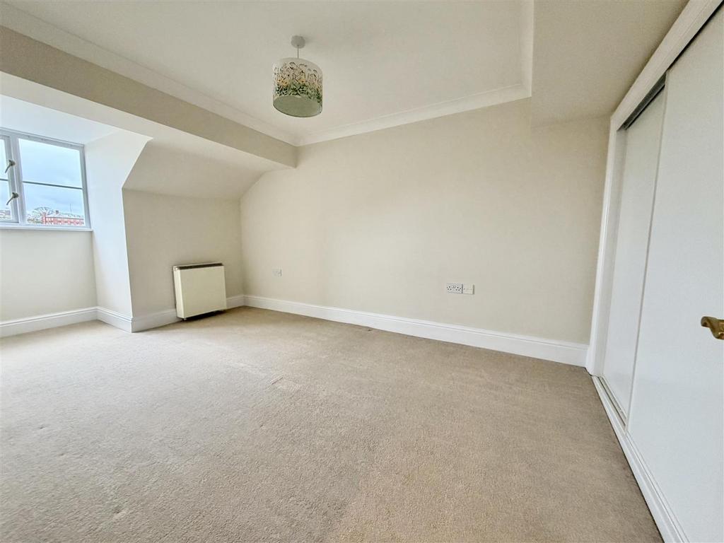 Bedroom 2.jpg