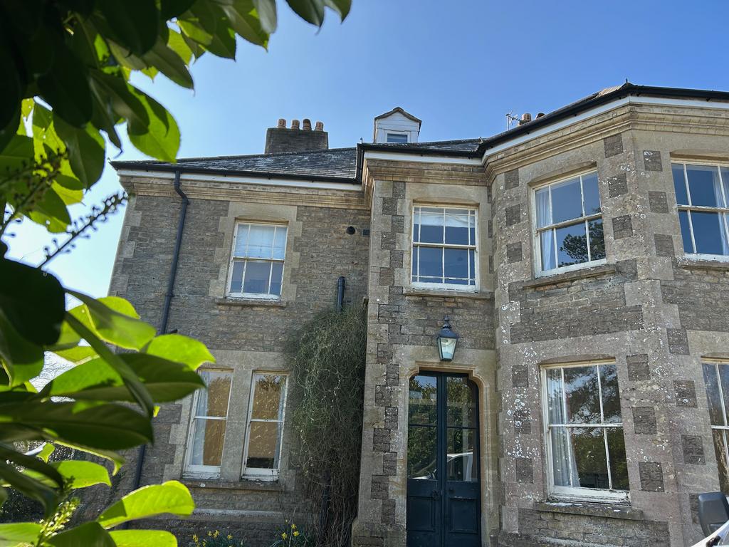 Front view of property