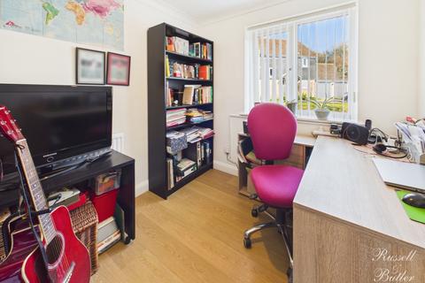 4 bedroom detached house for sale, Moreton Drive, Buckingham, Buckinghamshire, MK18