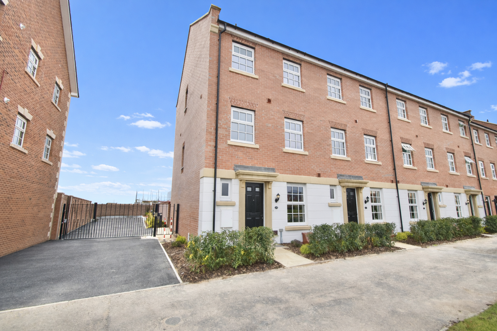 Tay road front