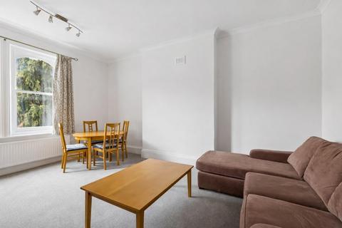 2 bedroom flat to rent, Auriol Road, London, W14