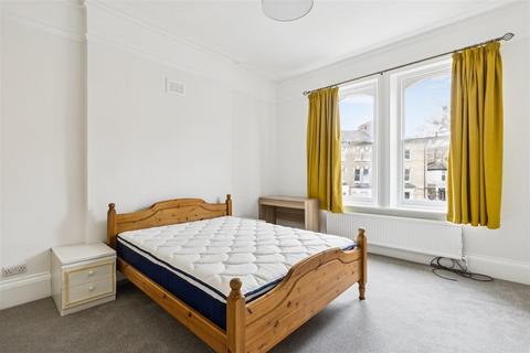 2 bedroom flat to rent, Auriol Road, London, W14