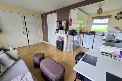 2 bedroom chalet for sale, Sea Valley, Bucks Cross