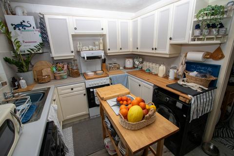 2 bedroom semi-detached house for sale, Tudor Close, Winsford CW7