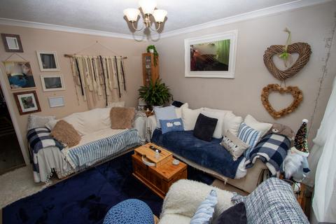 2 bedroom semi-detached house for sale, Tudor Close, Winsford CW7