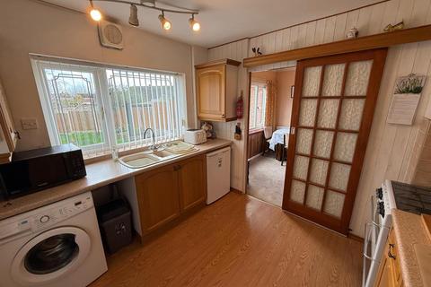 3 bedroom detached house for sale, Denleigh Road, Kingswinford, DY6 8QB