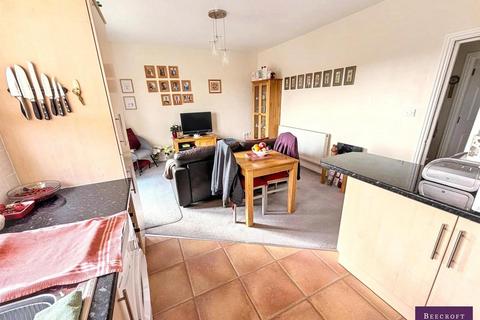 2 bedroom flat for sale, School Street, Hemingfield, Barnsley