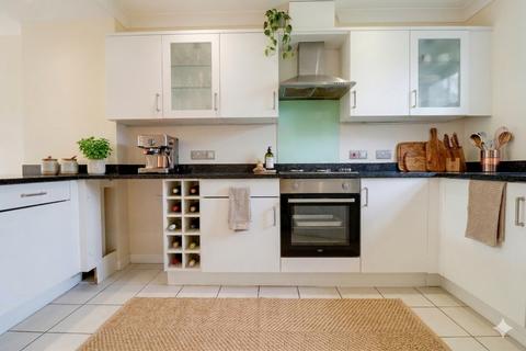 3 bedroom terraced house to rent, 2 Paddock Mews Paddock Close, Folkestone