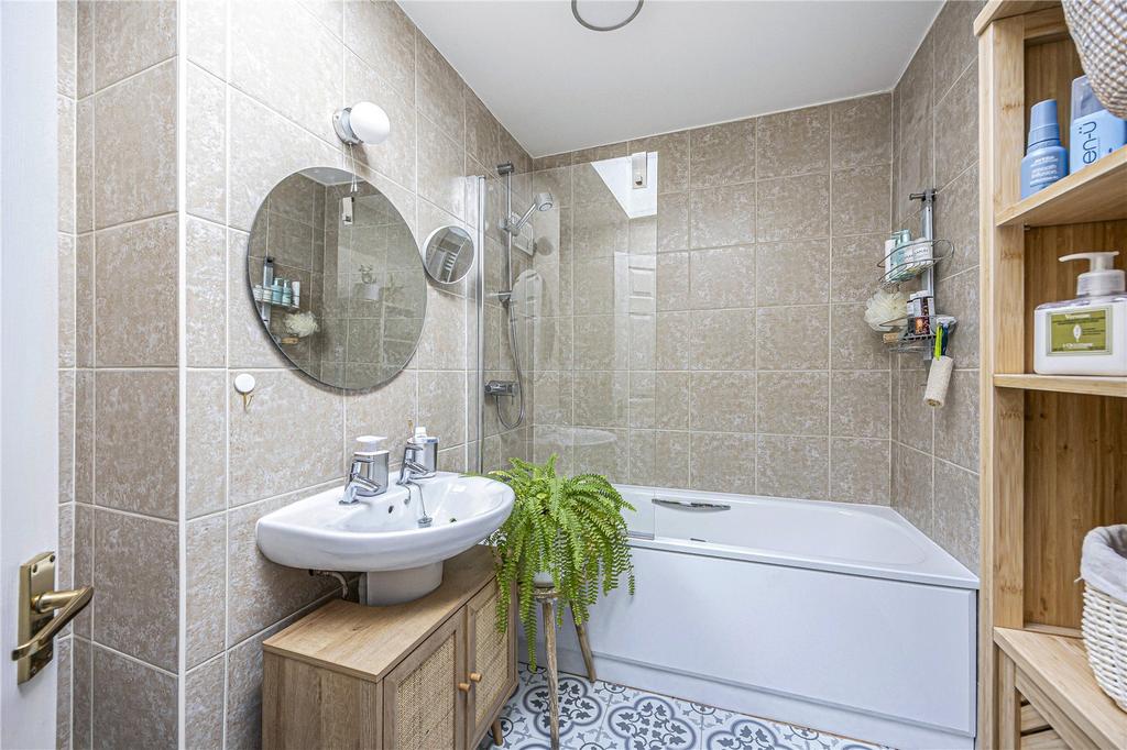 Main Bathroom