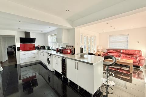 4 bedroom detached house for sale, Hawthorn Way, Shipston-on-Stour CV36