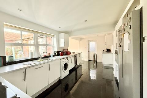 4 bedroom detached house for sale, Hawthorn Way, Shipston-on-Stour CV36