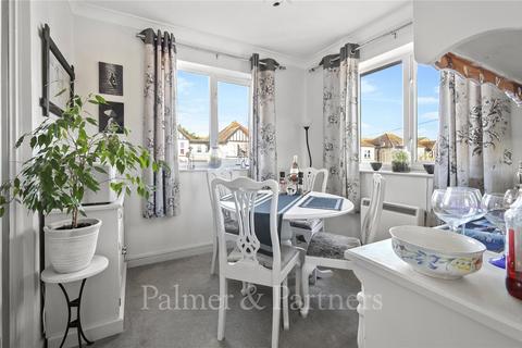 2 bedroom apartment to rent, Alton Road, Clacton-on-Sea, Essex, CO15