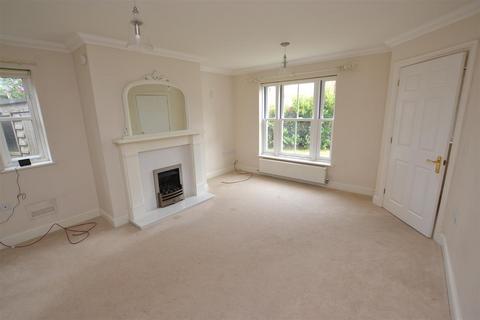 4 bedroom detached house to rent, Neil Avenue, Holt