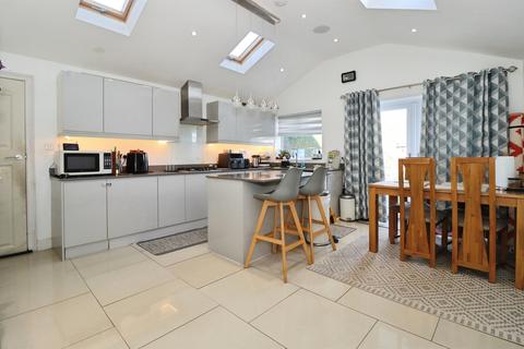 3 bedroom terraced house for sale, Warren Road, Filton, Bristol