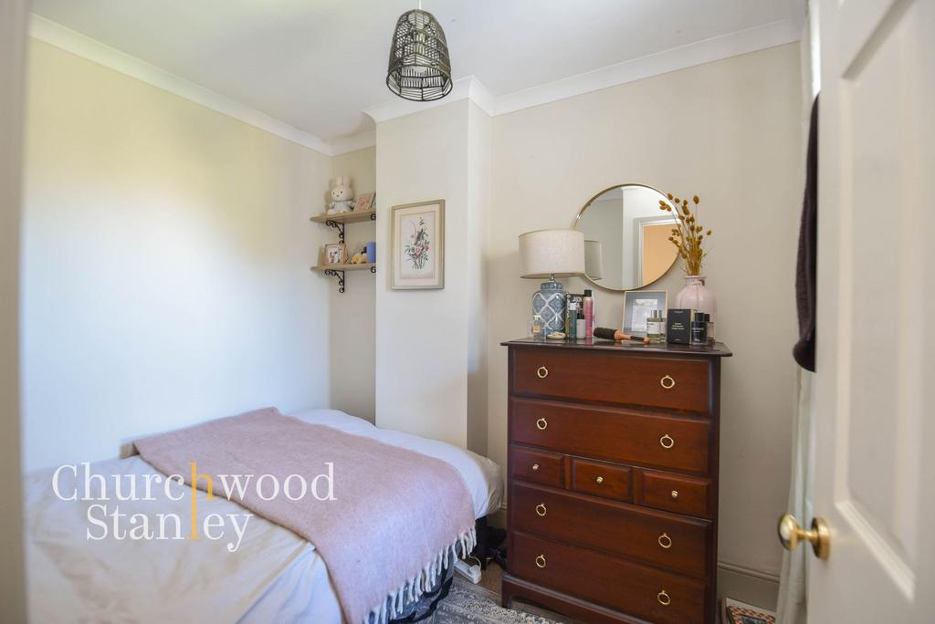 Second bedroom
