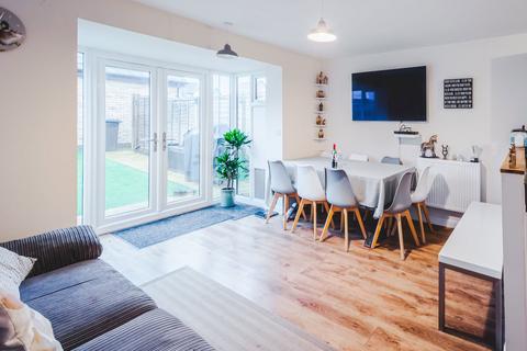 3 bedroom end of terrace house for sale, Seamington Strand, Wichelstowe, Swindon, SN1 7DJ