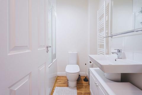 3 bedroom end of terrace house for sale, Seamington Strand, Wichelstowe, Swindon, SN1 7DJ