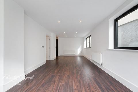 2 bedroom apartment for sale, Axio Way, LONDON