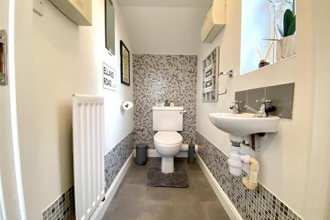 undefined, Fern Rise, Elland