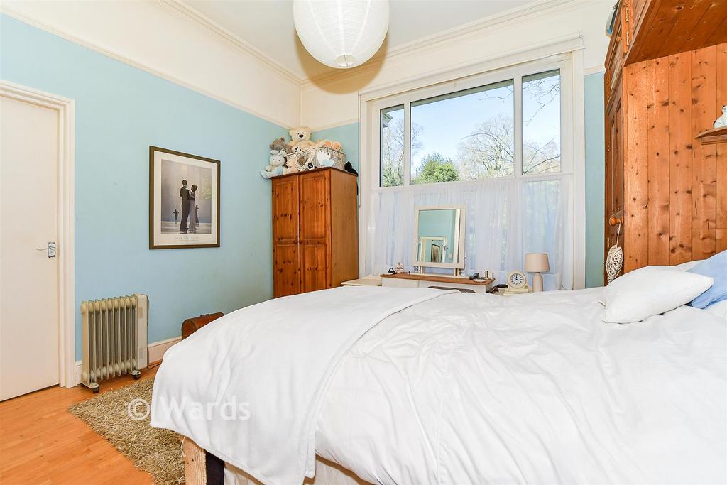 Bedroom ::