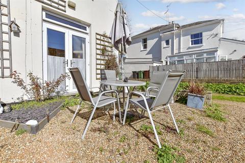 1 bedroom ground floor flat for sale, Eridge Road, Tunbridge Wells, Kent