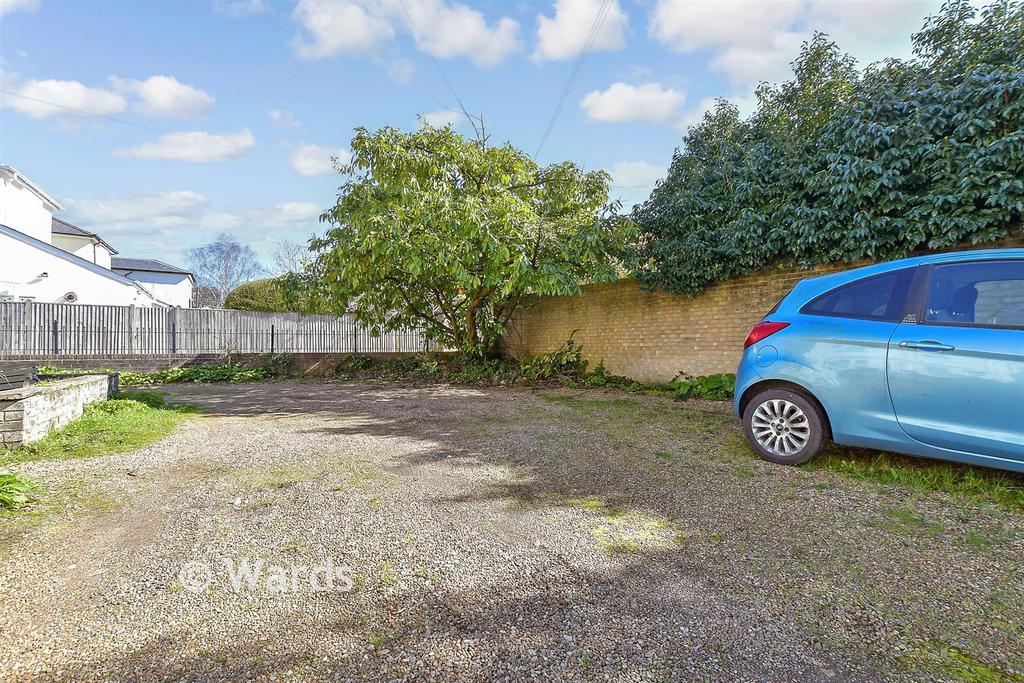 Driveway/Parking ::