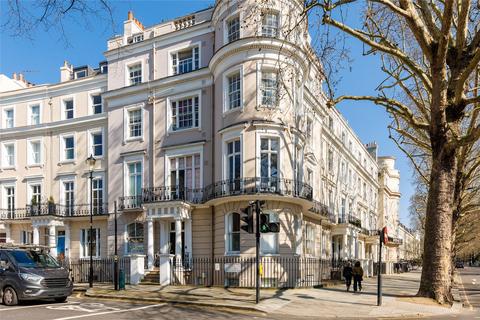2 bedroom flat for sale, Royal Crescent, London, W11
