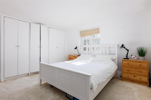 2 bedroom flat for sale, Royal Crescent, London, W11