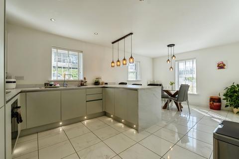 4 bedroom detached house for sale, Charnian Way, Loughborough, LE12