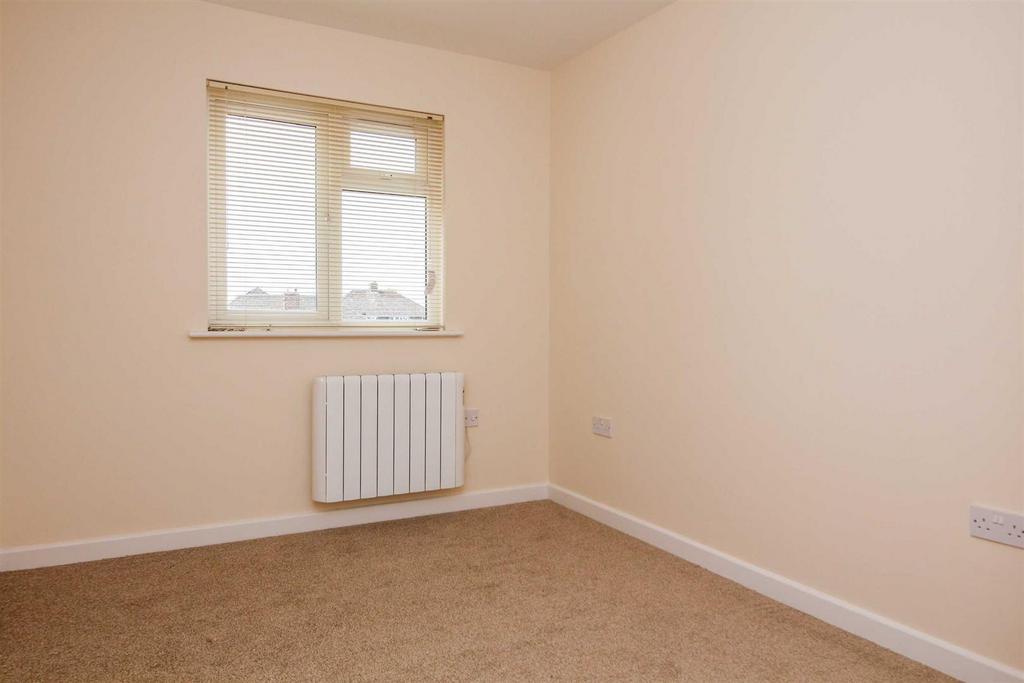 Bedroom 1.jpg