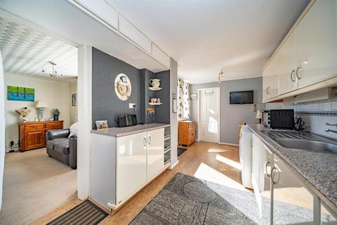 3 bedroom end of terrace house for sale, Poynders Hill, Leverstock Green, Hertfordshire, HP2 4PH
