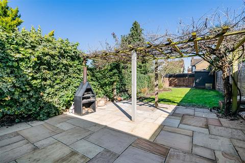 undefined, Sutton Grove, Sutton