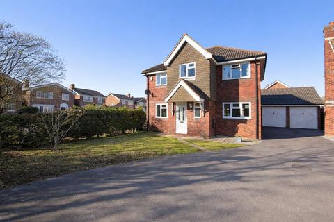 4 bedroom detached house for sale, Tawny Owl Close, Fareham PO14