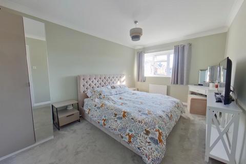 4 bedroom detached house for sale, Tawny Owl Close, Fareham PO14